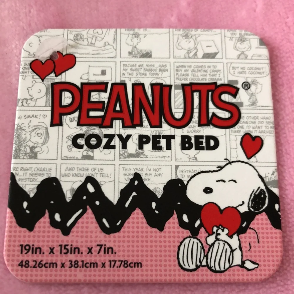 Cozy PEANUTS Pink Valentines Small Pet BED